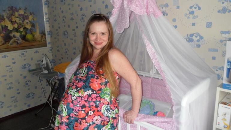 Lindo preggo ruso con enorme barriga