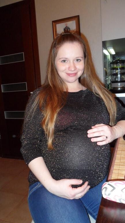 Lindo preggo ruso con enorme barriga