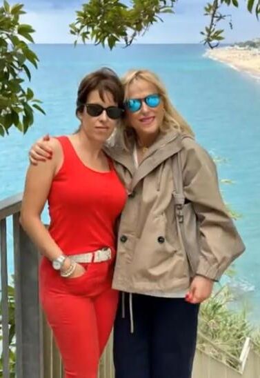Pilar Arias et Isabel Nude Outdoor