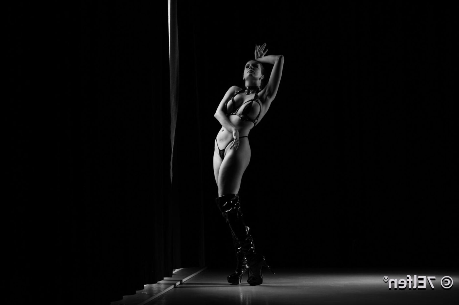 Julia r@mm caliente como el infierno pelirroja