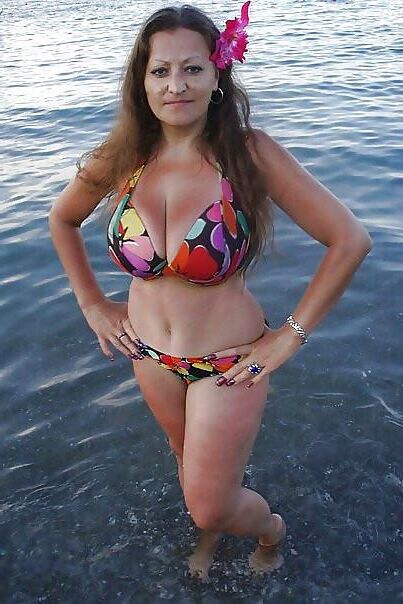 bigger is better (non nude)