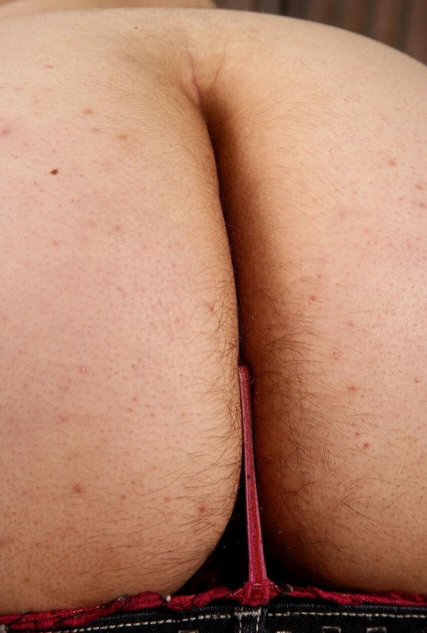 Wunderschöne dicke und haarige mit großen Titten Ashley Brewington
