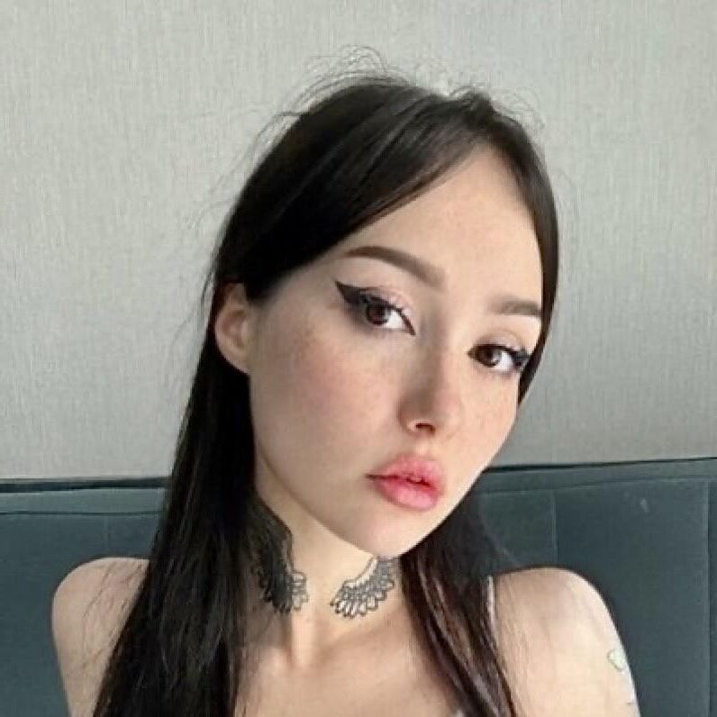 Roxy große Hüften große Titten sexy brünette Mädchen gemischte heiße Fotos