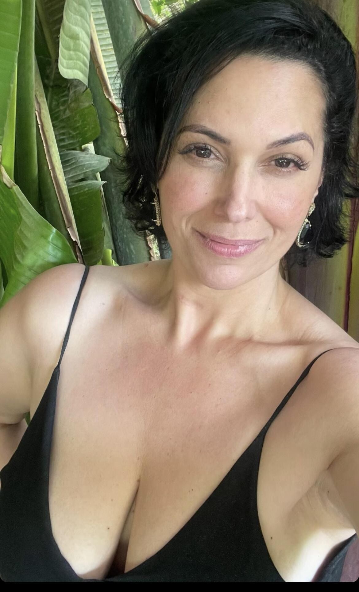 sexy busty Brazilian bitch