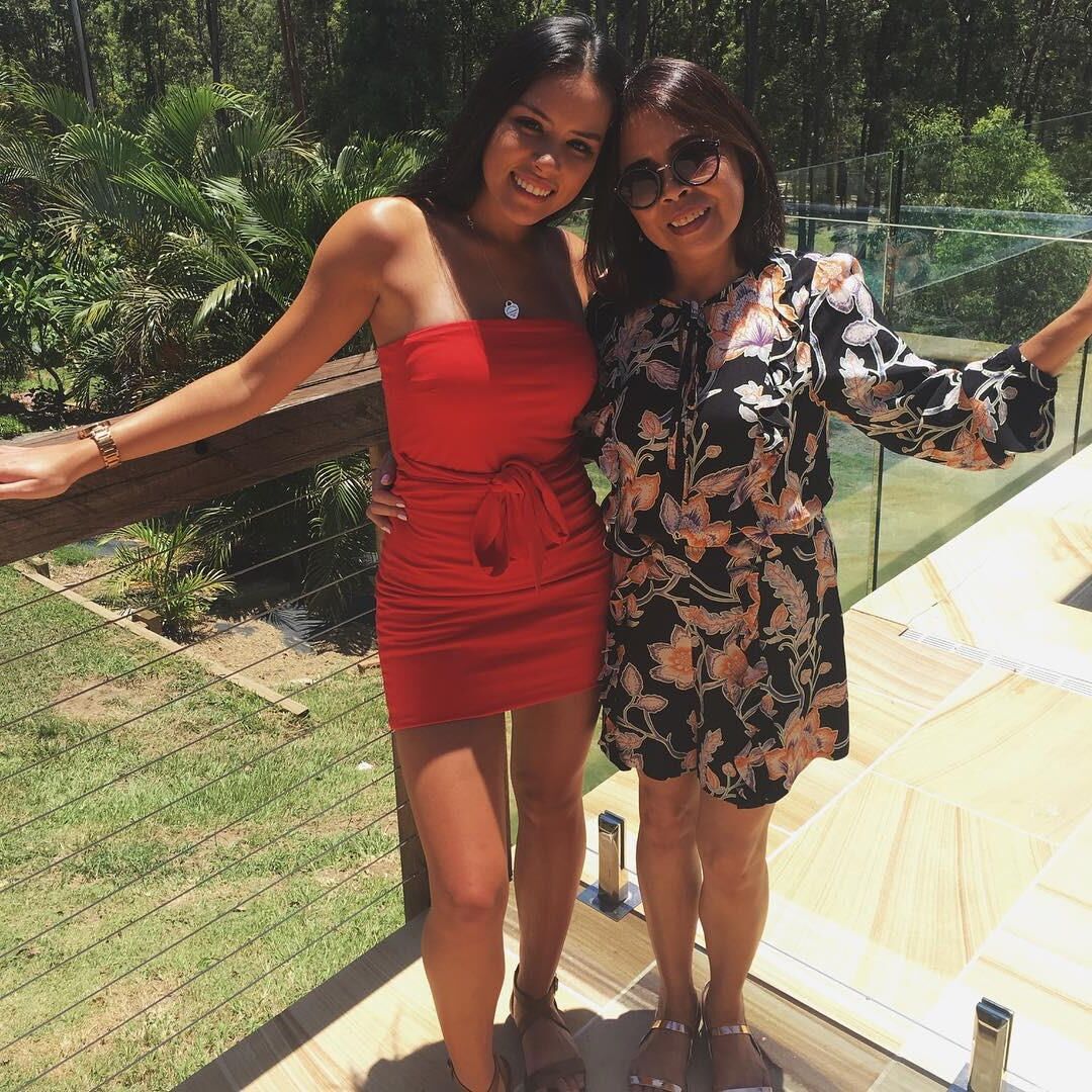 Aussie Uni Sluts and Bimbos 