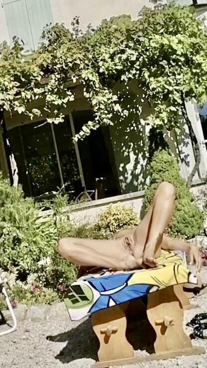 Moi Sophie Webslut nudiste repost mich?