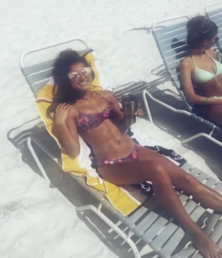 Beach Girls 