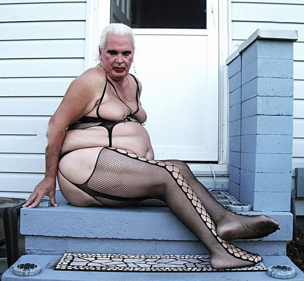 Shuggah Is Now A Fat Nasty Q.O.S Flabpile Sex Sow