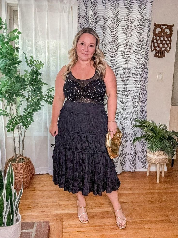 P interest In Beauty Focus on Blonde Milf Pawg Model