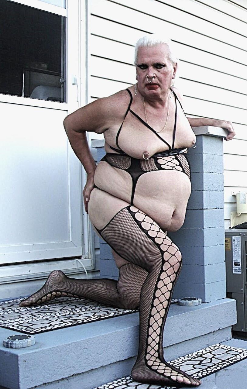 Shuggah Is Now A Fat Nasty Q.O.S Flabpile Sex Sow