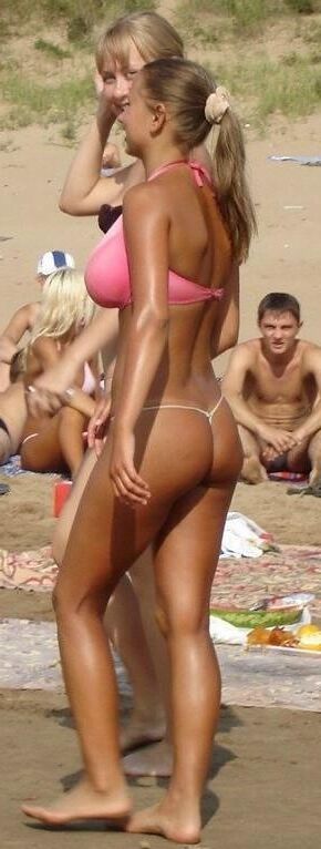 Beach Girls 