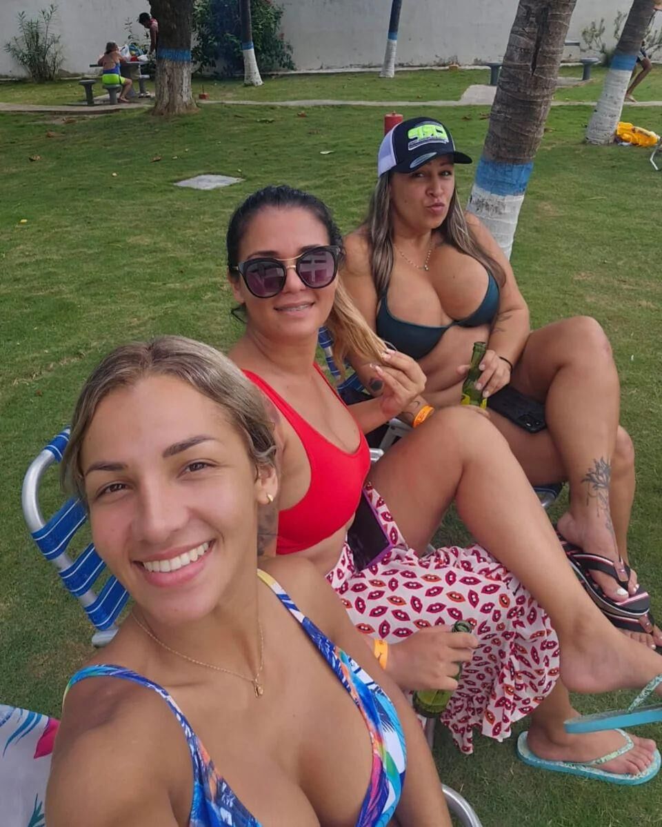 Delicious Woman Of Big Ass And Rich Tits