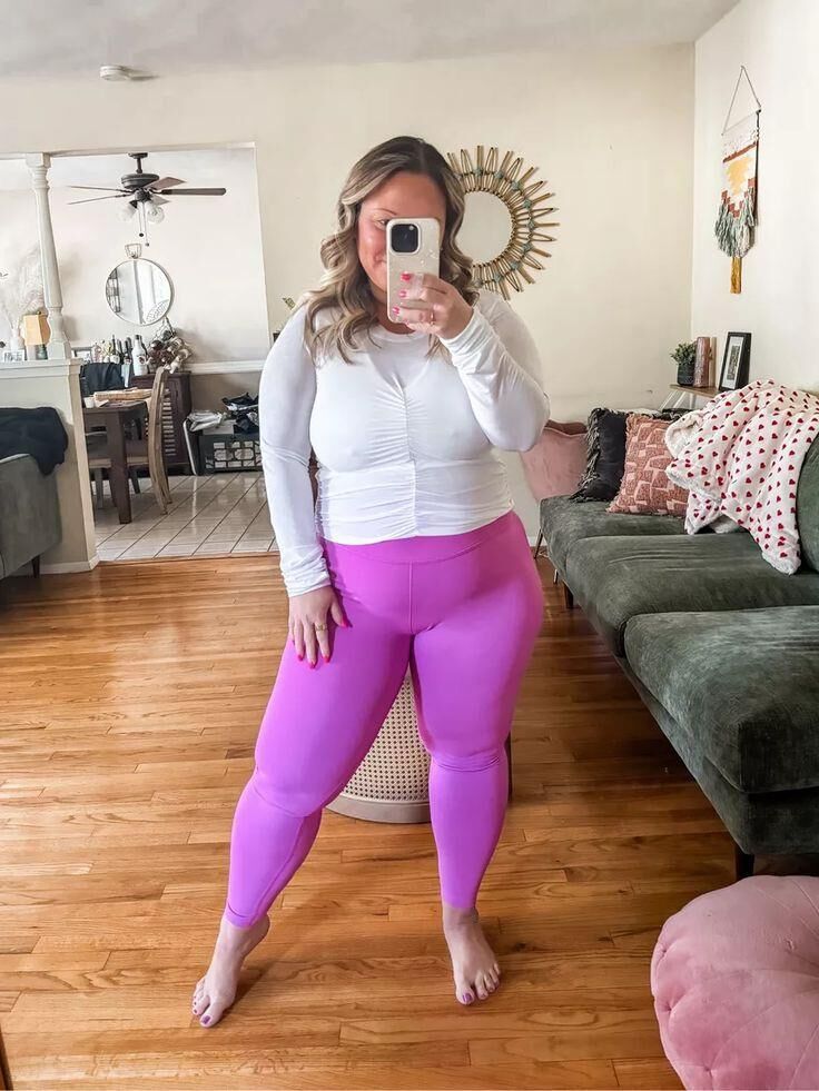 P interest In Beauty Focus on Blonde Milf Pawg Model