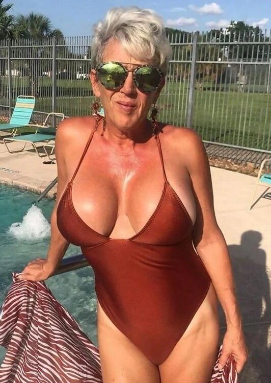 Sexy Boater Gilf