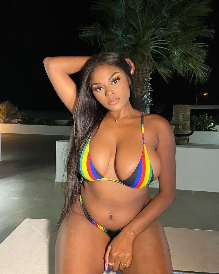 Ebony big tits