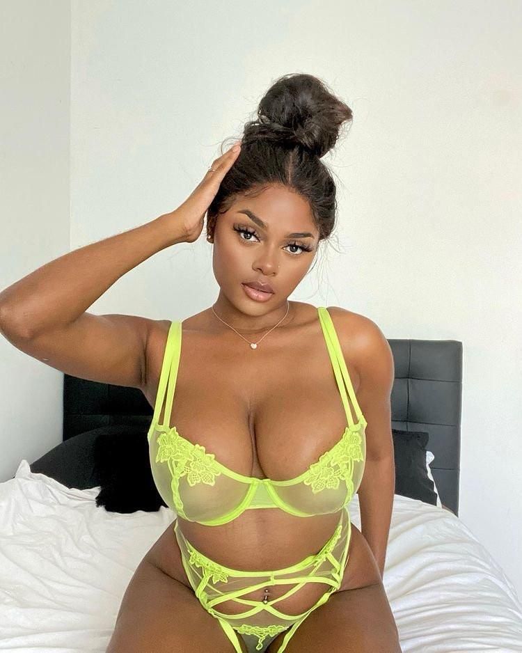 Ebony big tits