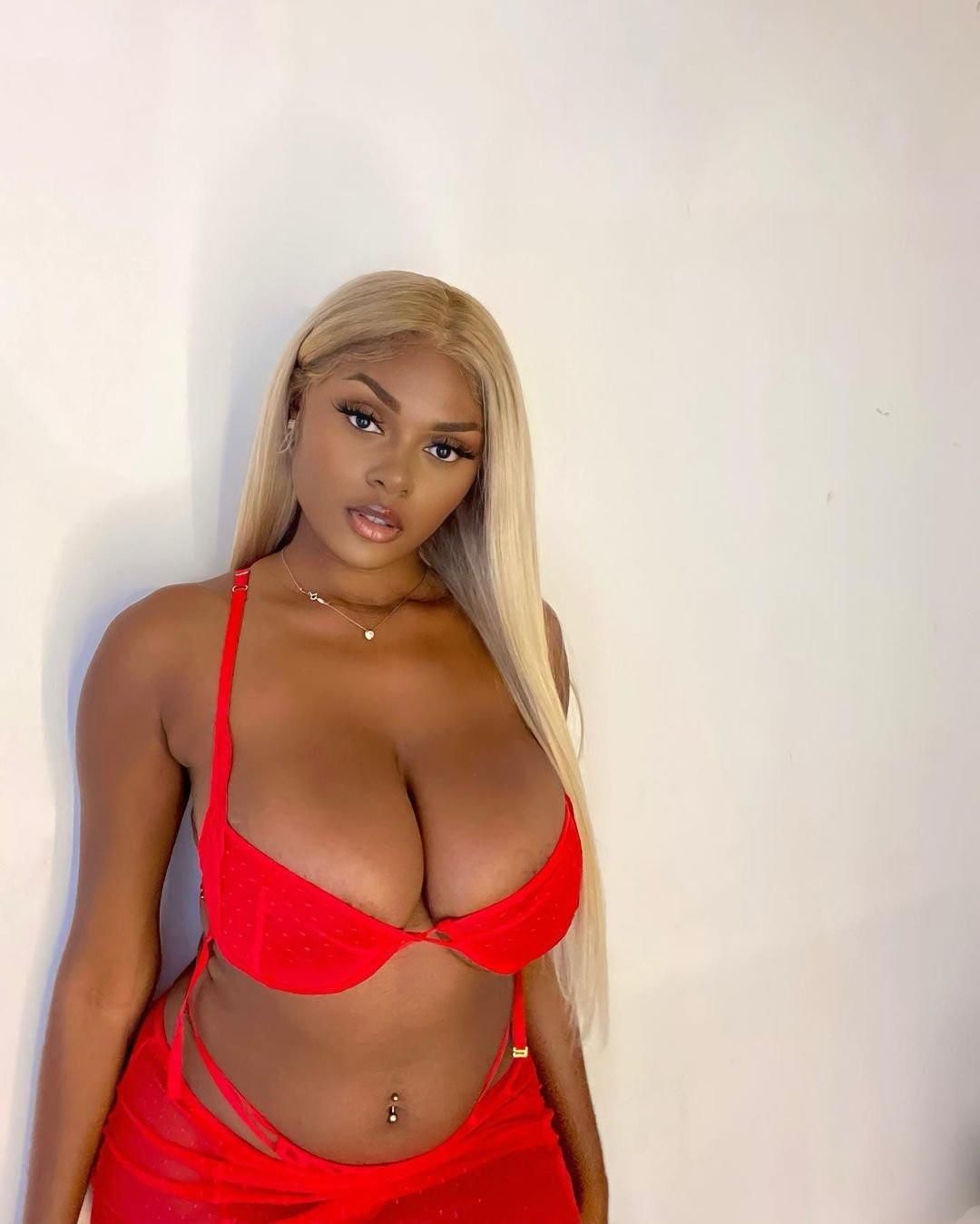 Ebony big tits