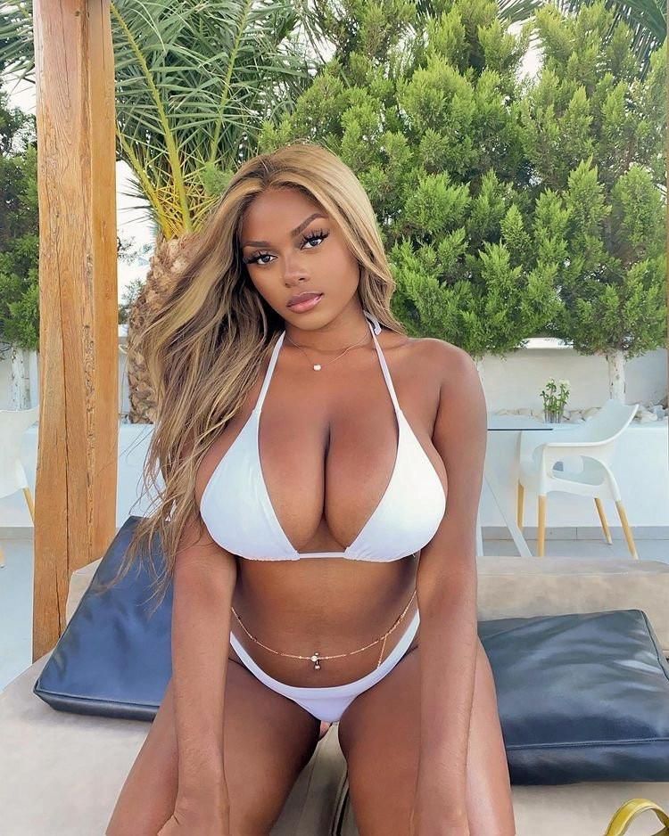 Ebony big tits
