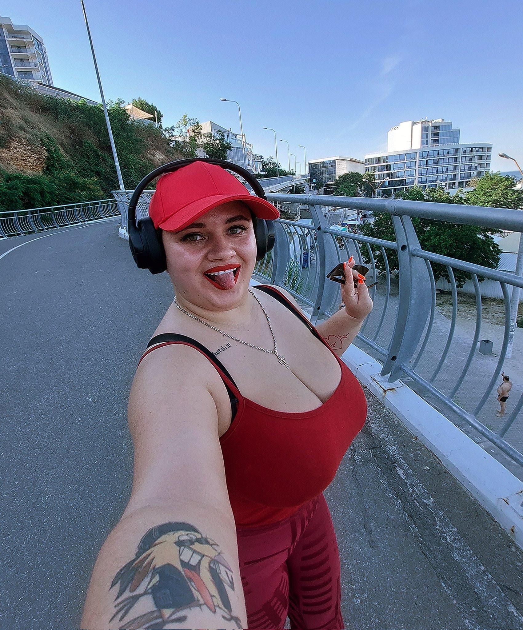 Vale Big Butt Huge Boobs Russian Gorgeous BBW Mixed Hot Shots