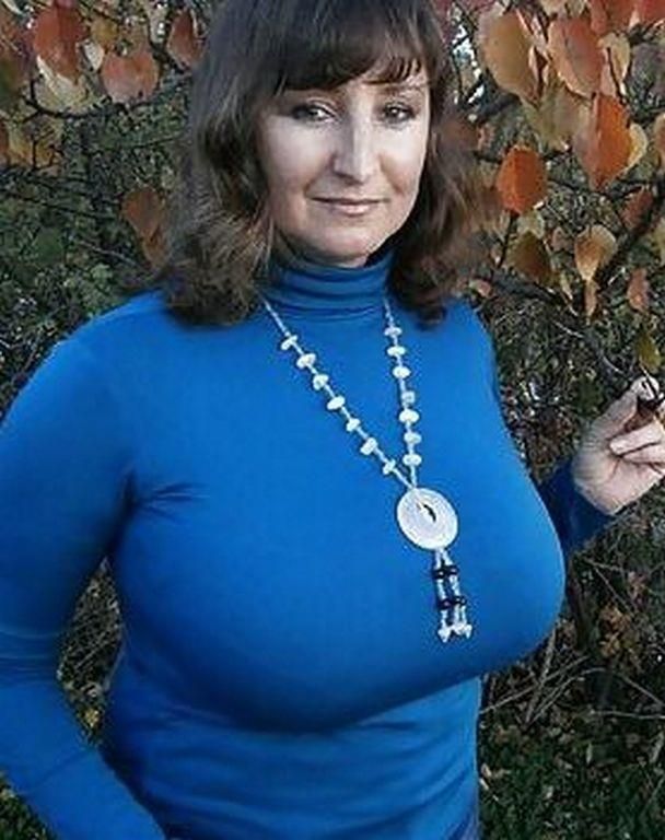 Busty Women 