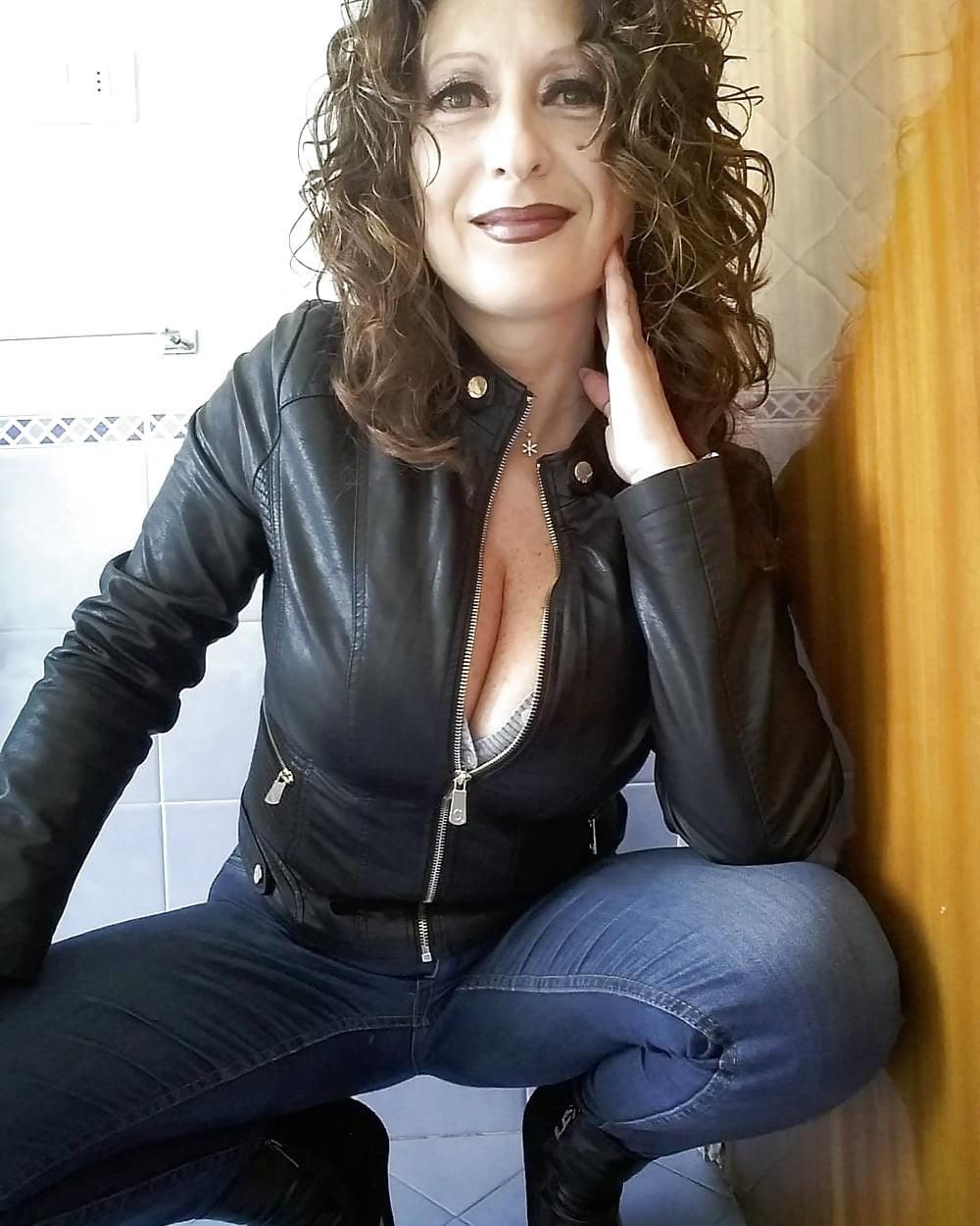 Paola Pescara Busty nn Milf Amateur