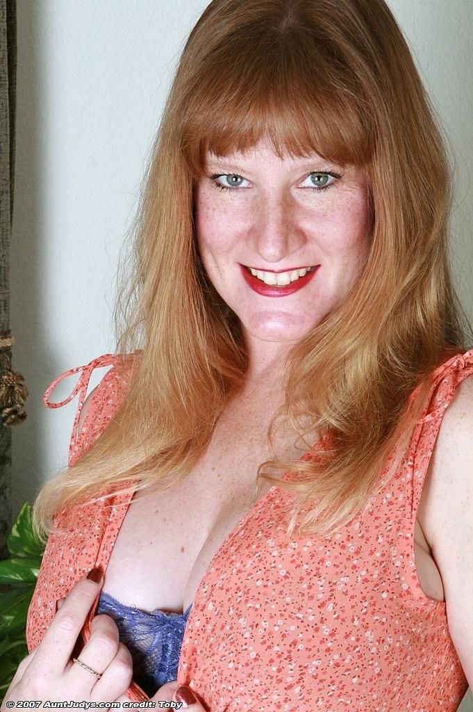 . Aimee. Young Mum with redhair