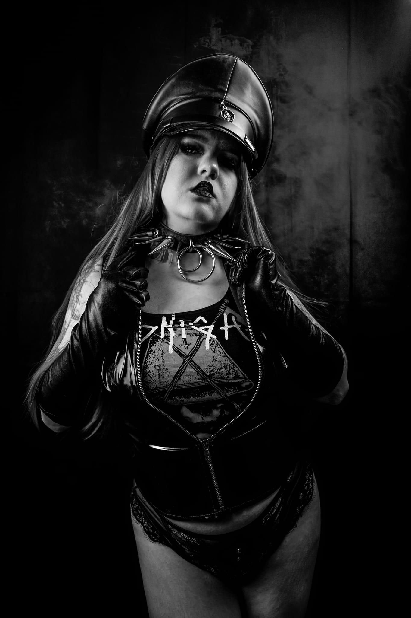 Neue Welle von Goth Fetish Göttinnen