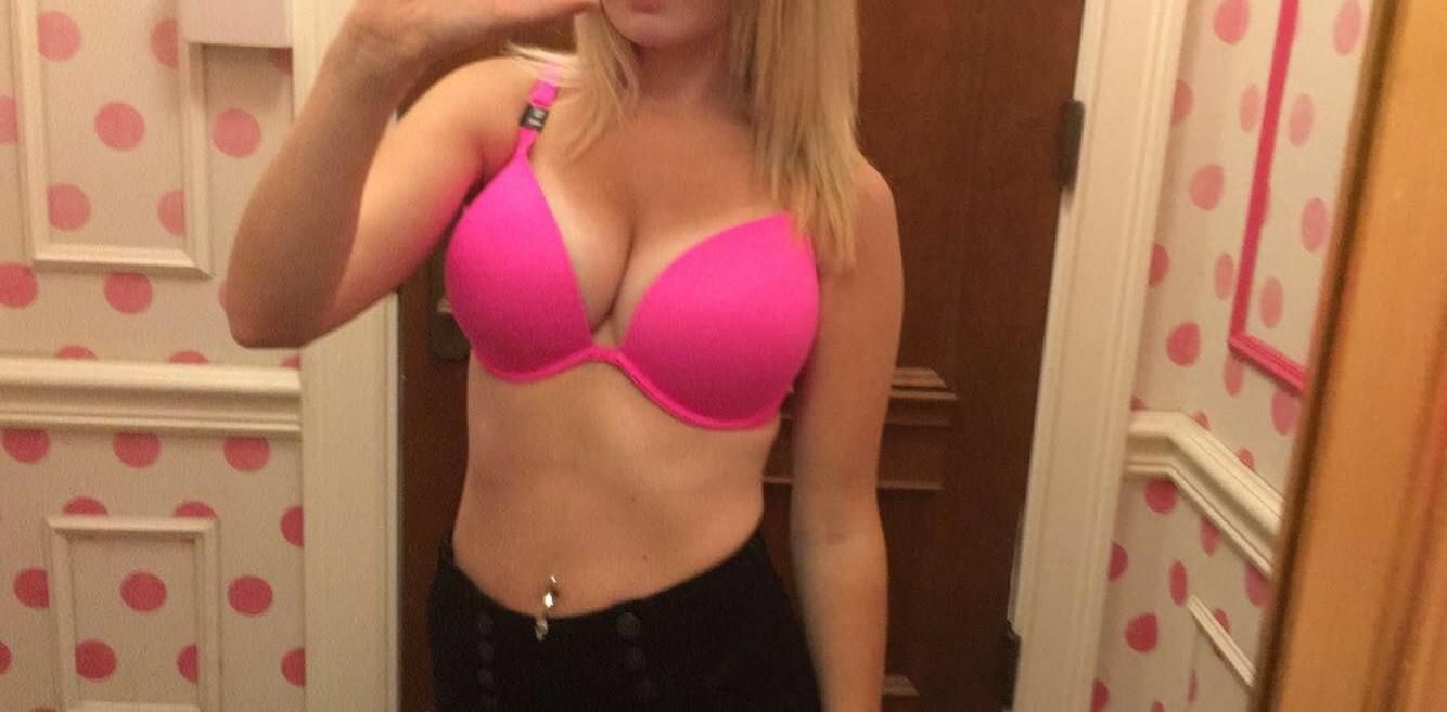 showing off my pink bra for daddies attention 