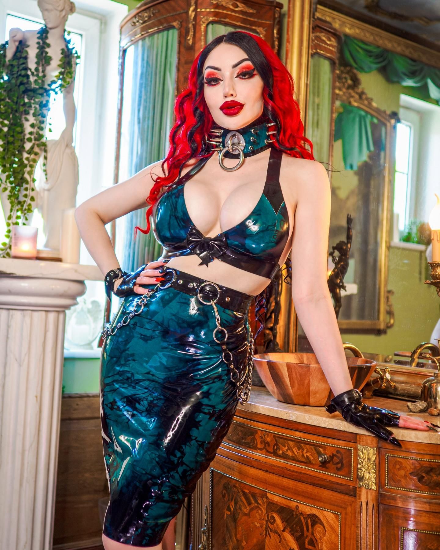 Neue Welle von Goth Fetish Göttinnen