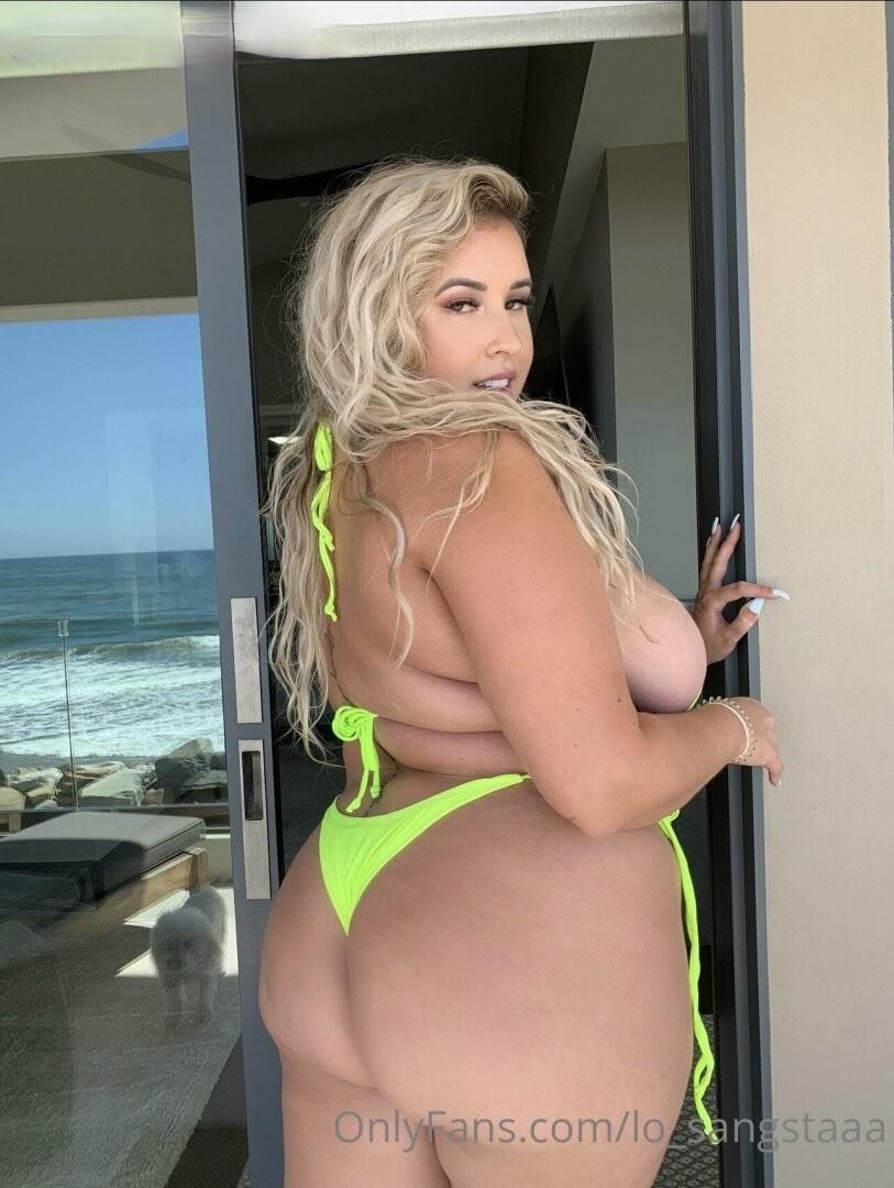 Lauren Huge Boobs Beauty BBW Youtuber Girl Mixed Hot Shots