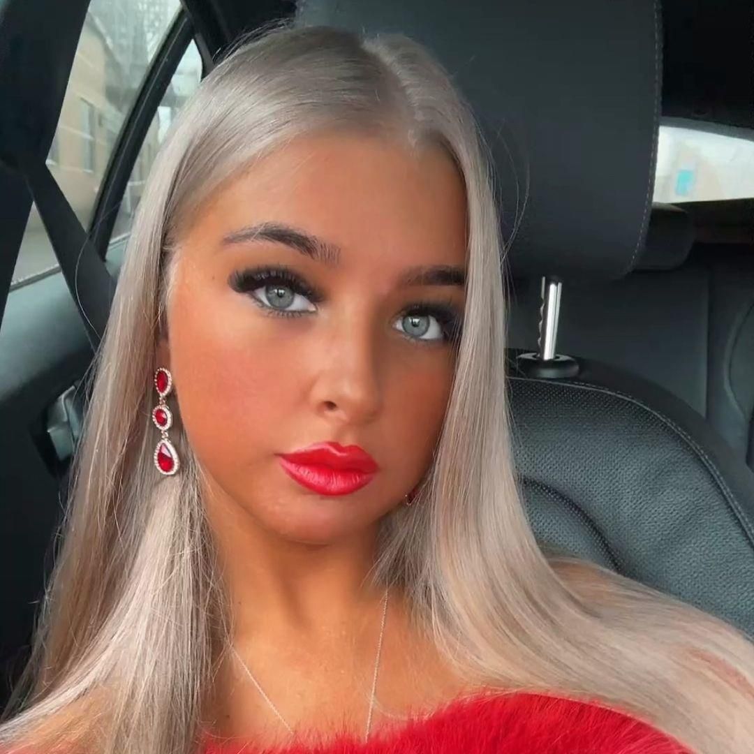 bimbos chav bitches to stroke and own full ballをとても速く排出する