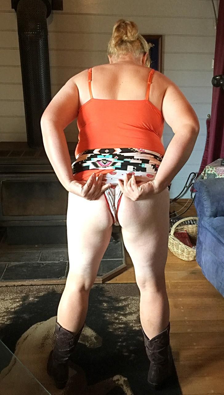 Jacqui’s tits on show