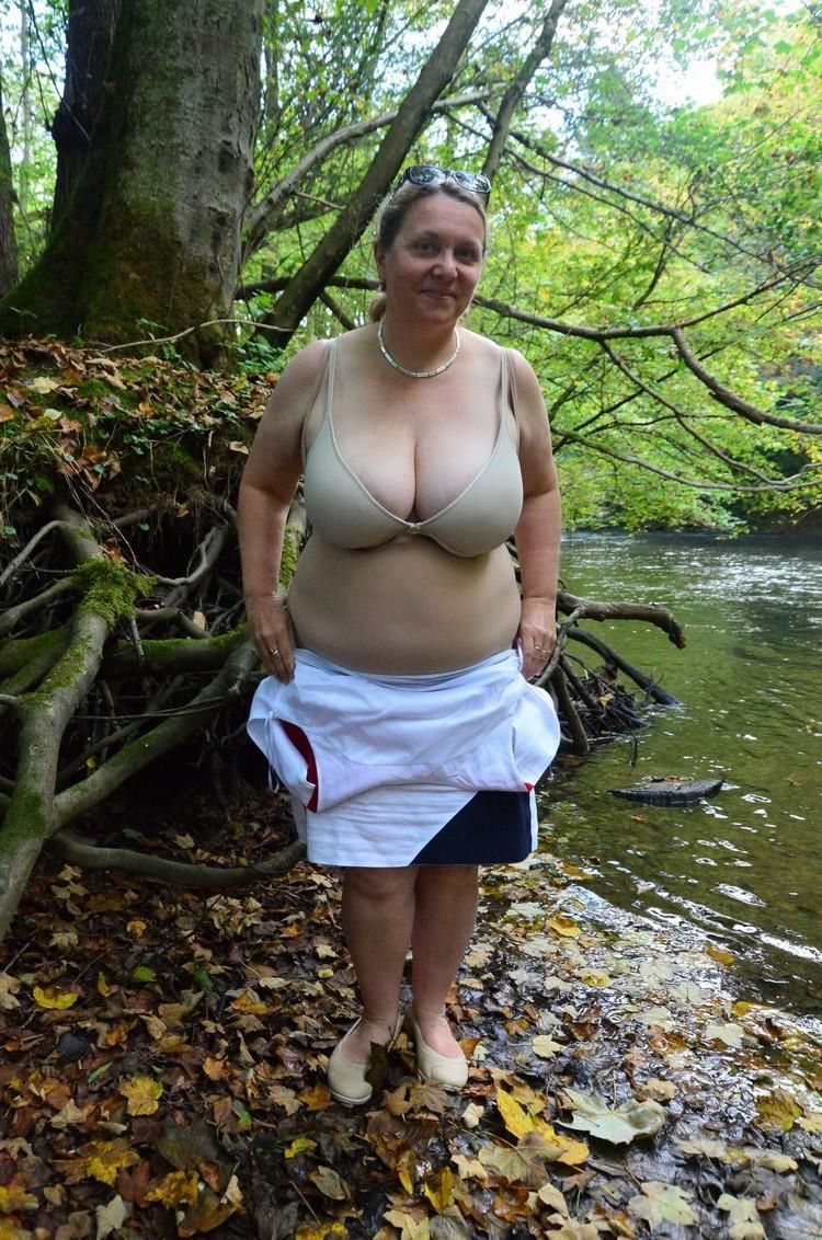 Ich möchte in Omas Muschi -Mix abspritzen