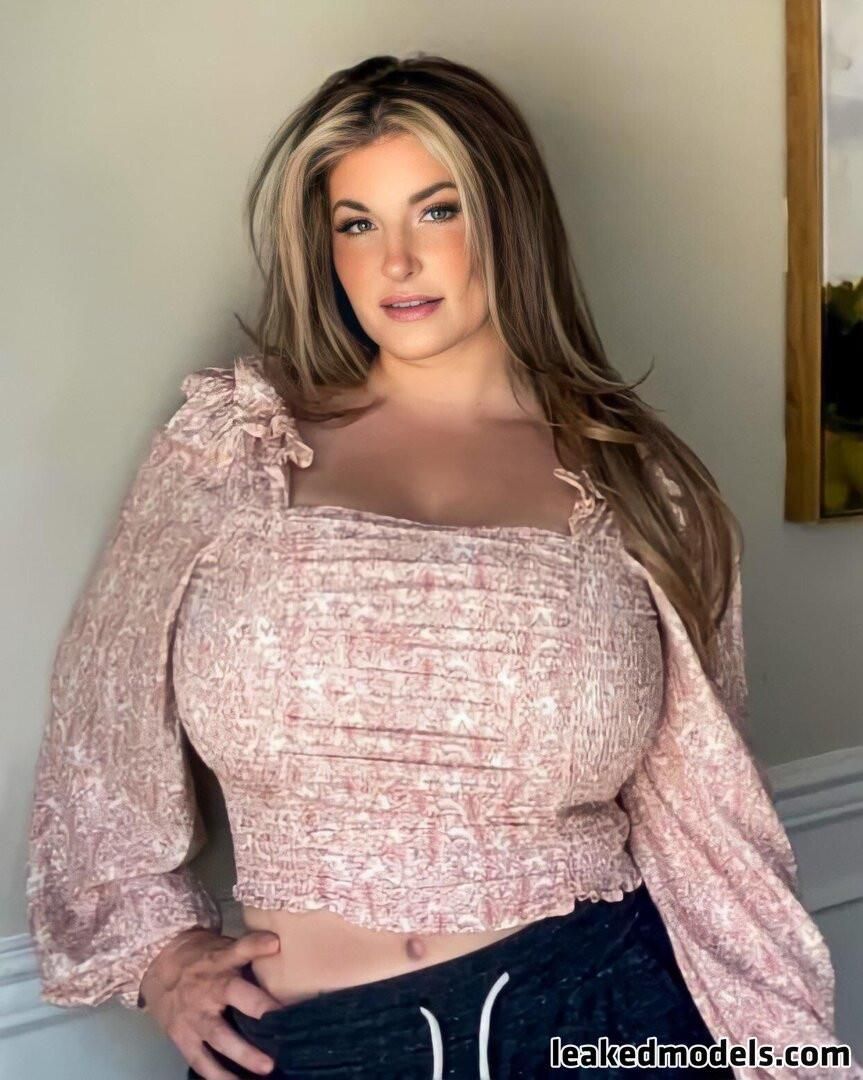 Busty Women 