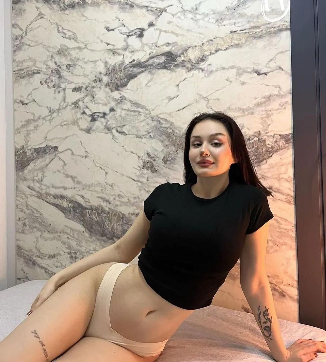 Insta Sluts