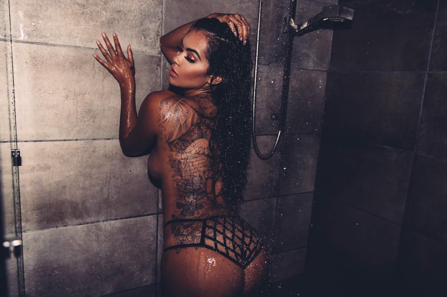 Daisy Marie wet and wild