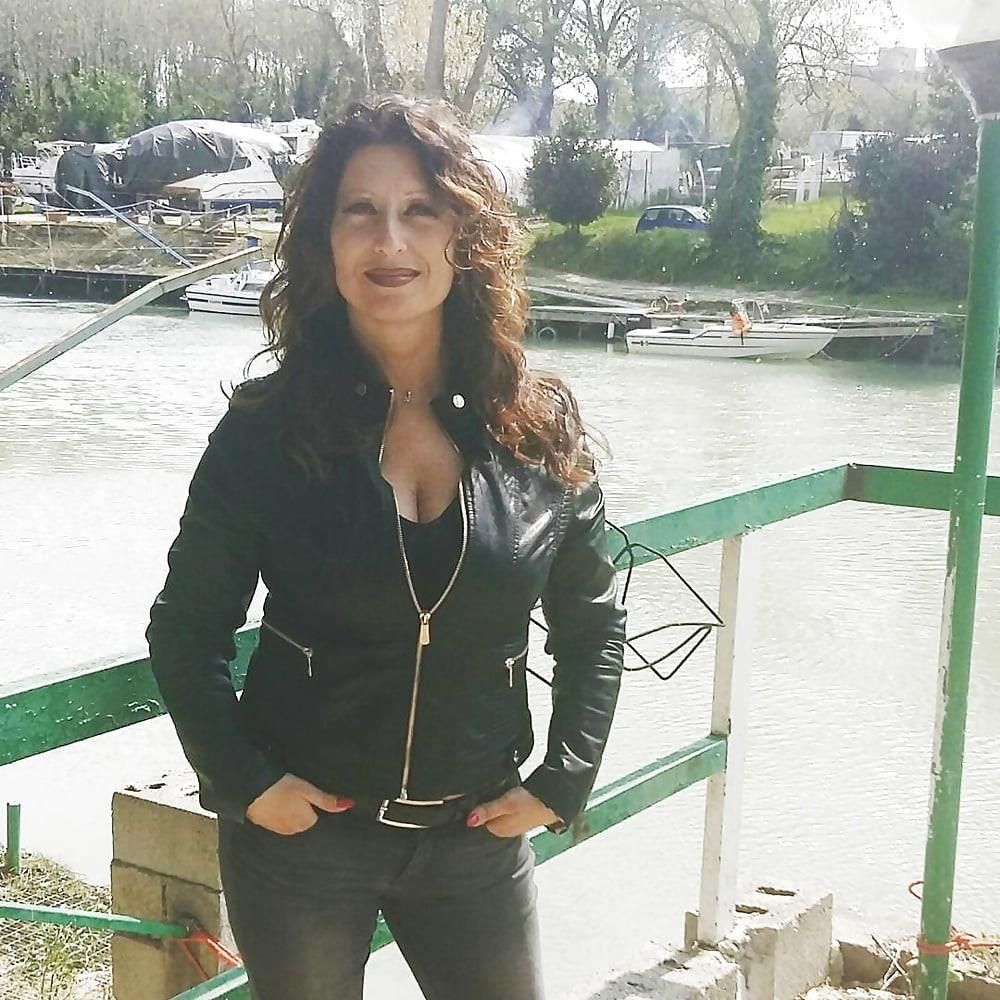Paola Pescara Busty nn Milf Amateur