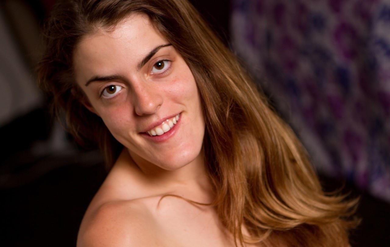 Long haired hairy amatuer with a plain face hot body aya