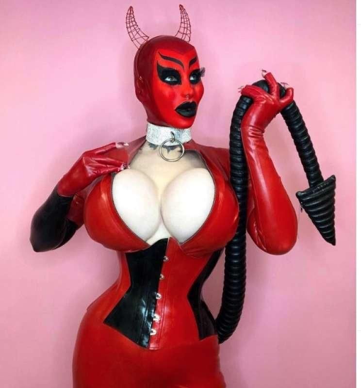 Neue Welle von Goth Fetish Göttinnen