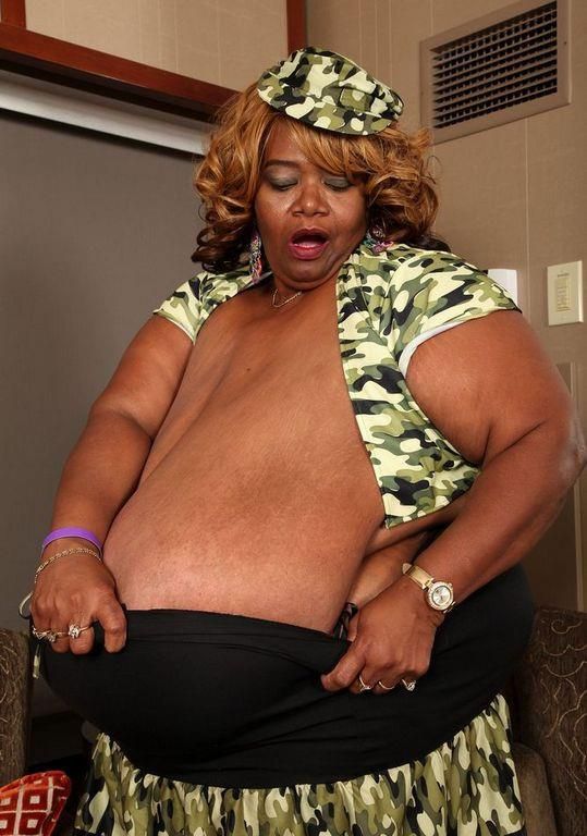 THE LOVE OF BIG BOSOMS NORMA 