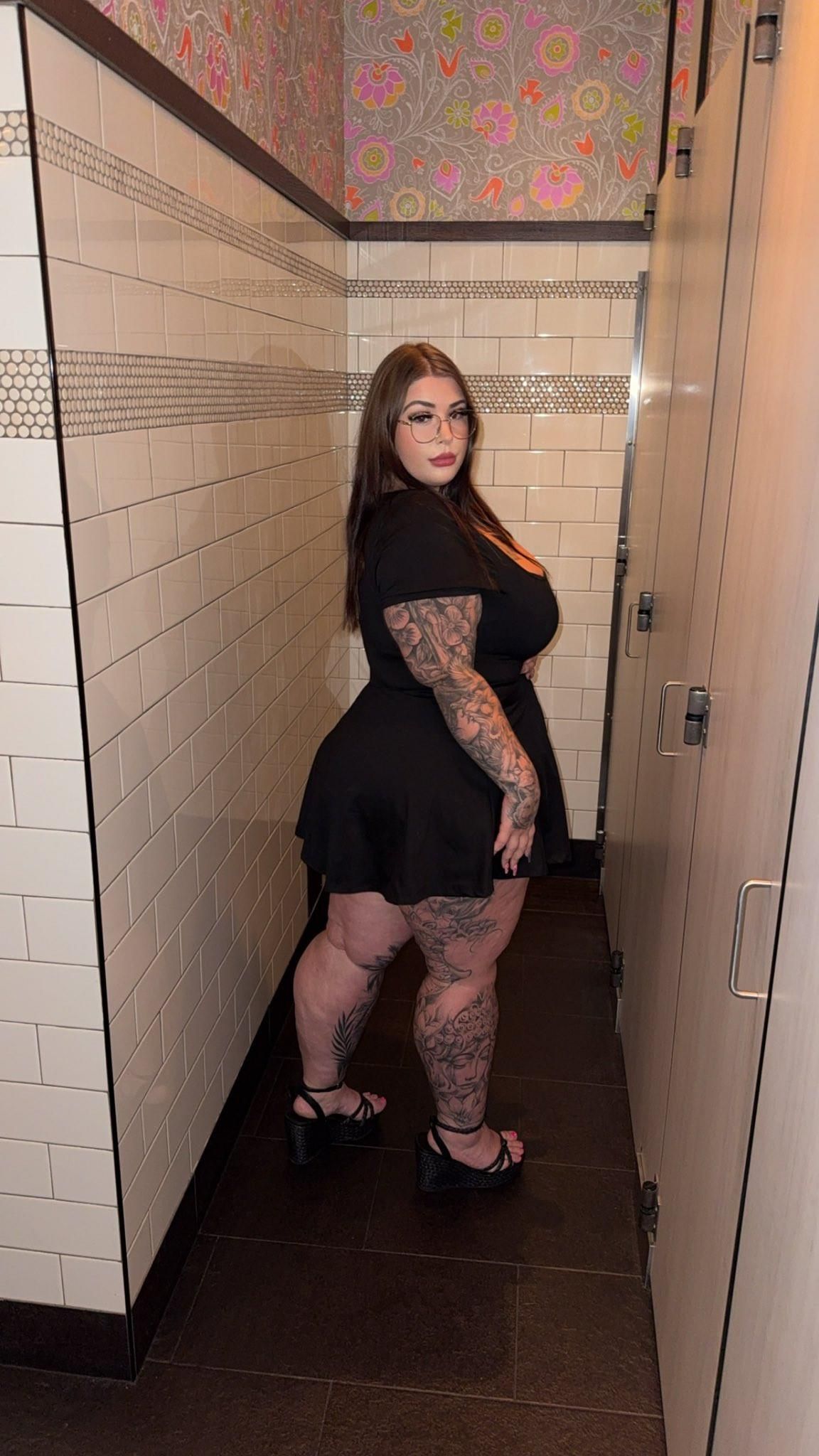 Paige Giant ASS Big Boobs Gorgeous BBW Girl Mixed HOT Shots