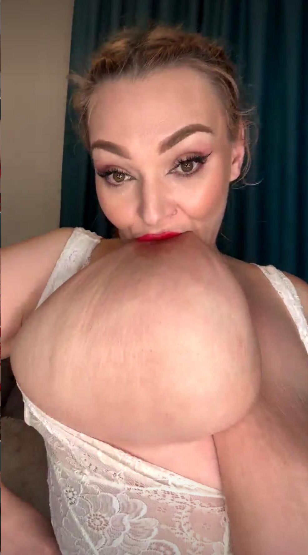 Women Who Suck Their Own Tits Hands Free
