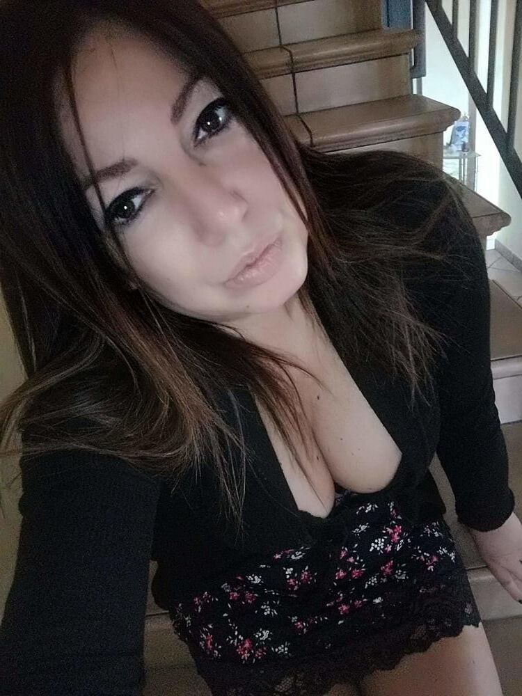 cleavage décolletés 