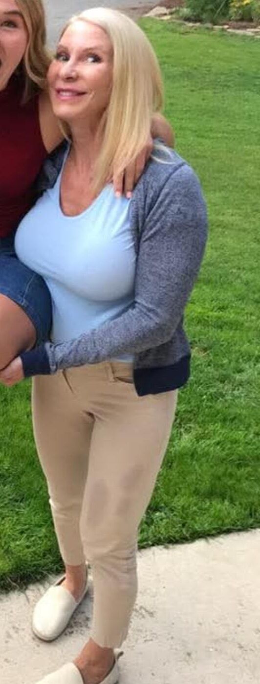 Ultimative echte Bimbo Milf Mutter