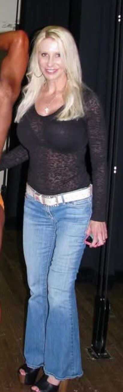 Ultimative echte Bimbo Milf Mutter