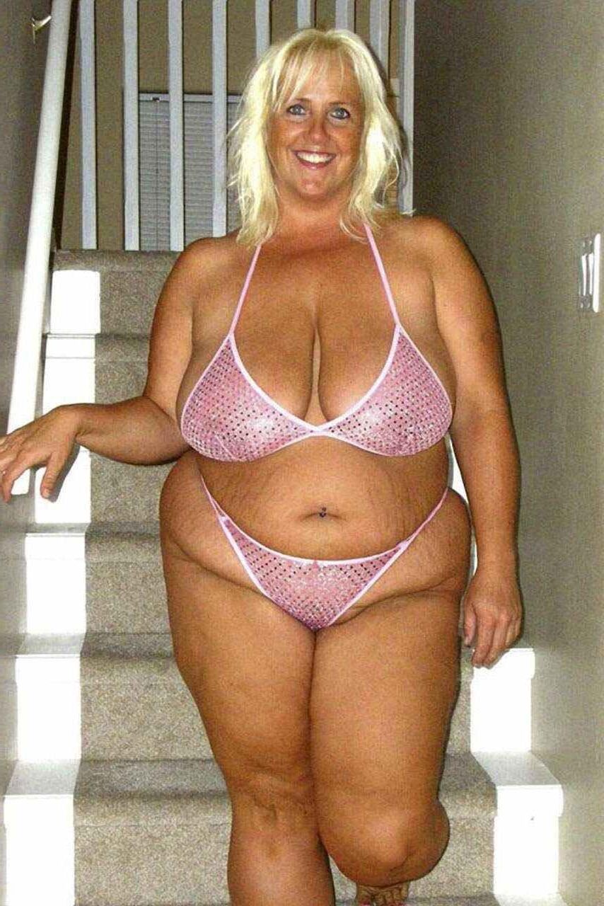 Busty BBW Pornstar Daphne Stone