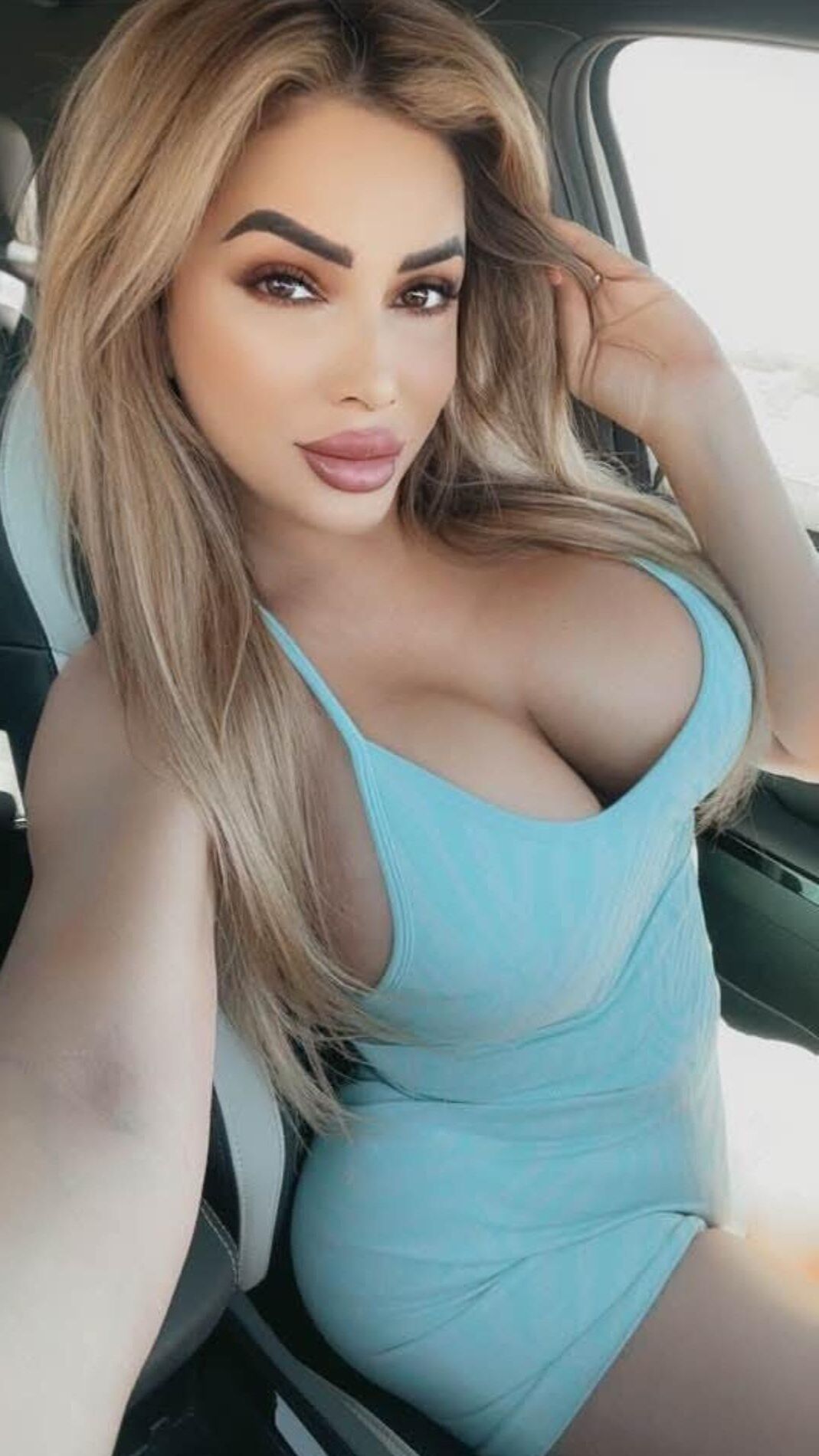 究極のBimbo Milf Mom