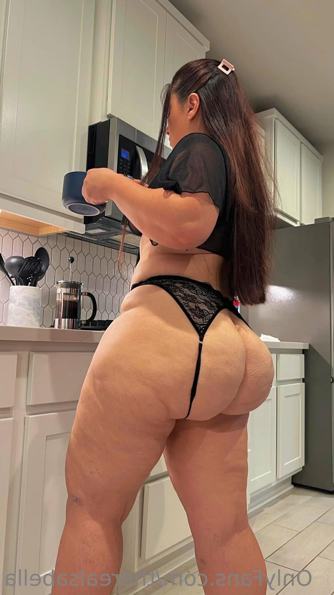 B K Huge Ass Nice Tits Gorgeous Brunette BBW Mixed Hot Shots