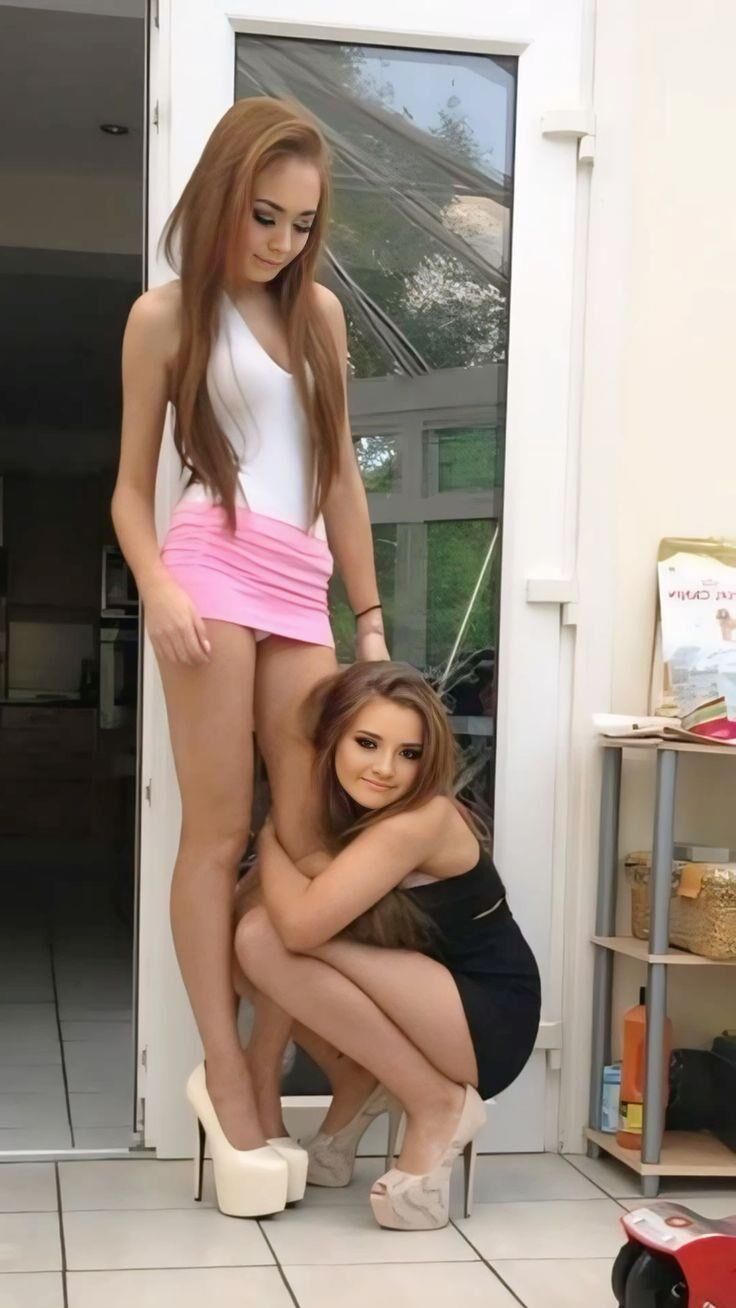 bimbos chav bitches to stroke and own full ballをとても速く排出する