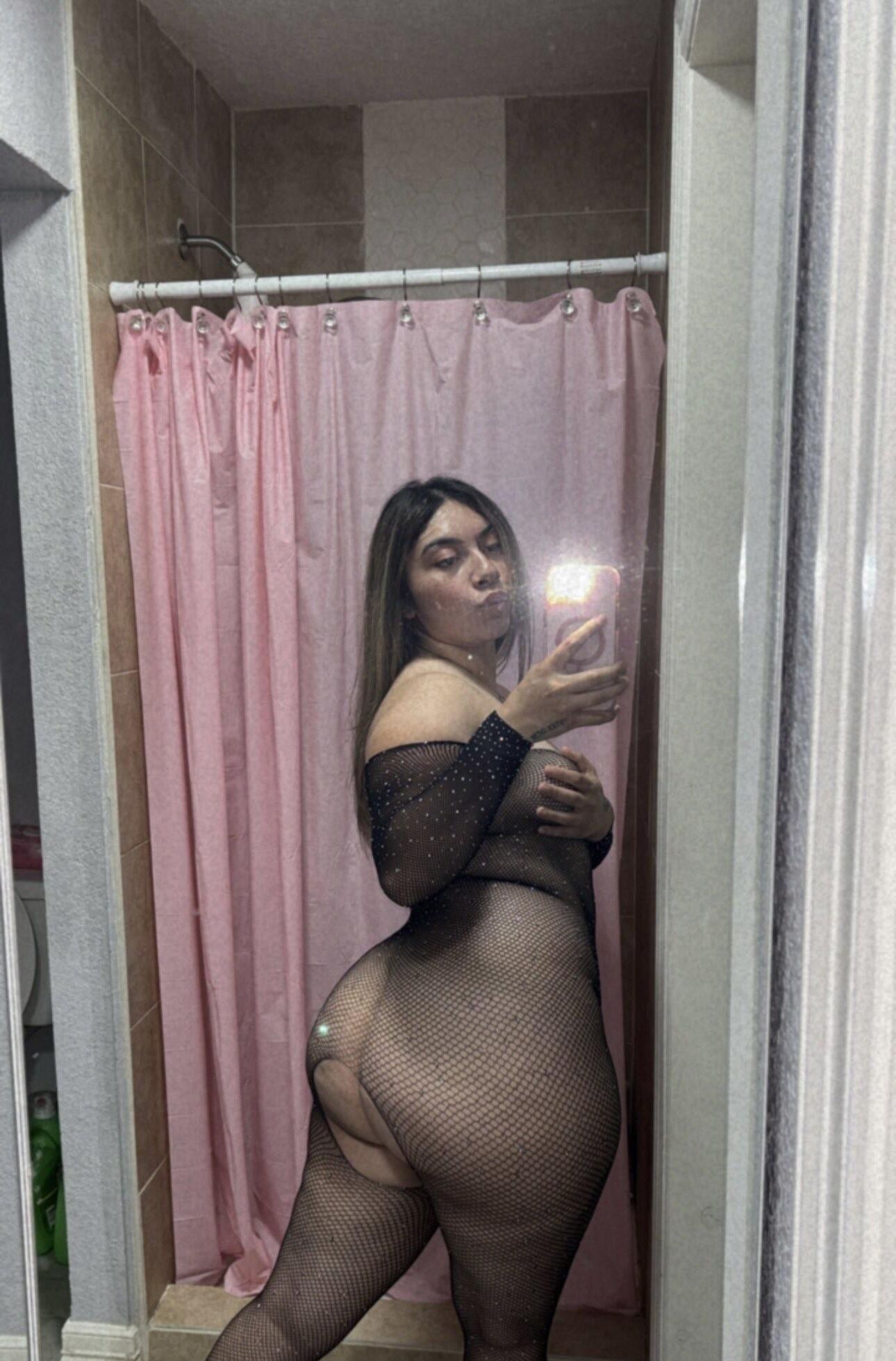 Mami Big Ass Big Titten sexy brünette Latino Frau gemischte heiße Fotos